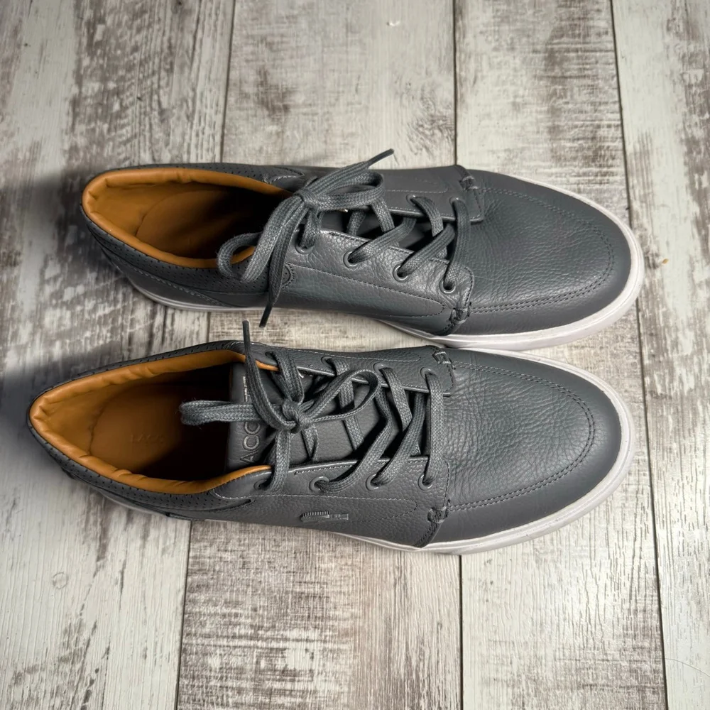 Lacoste Bayliss Vulc G416 Men’s Sneakers Grey Pebbled Leather Size 9 Casual Shoe